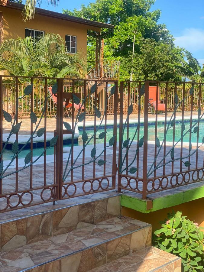 Montego Bay, Ironshore Luxury Studio Exterior photo